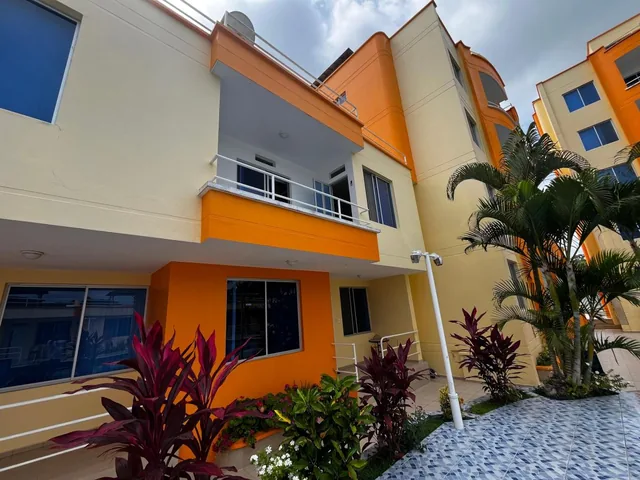 Casa en Venta en Conjunto, Tonsupa, Playa Almendro, Amoblada con Piscina, Diseñado Para 8 Personas — imagen 4