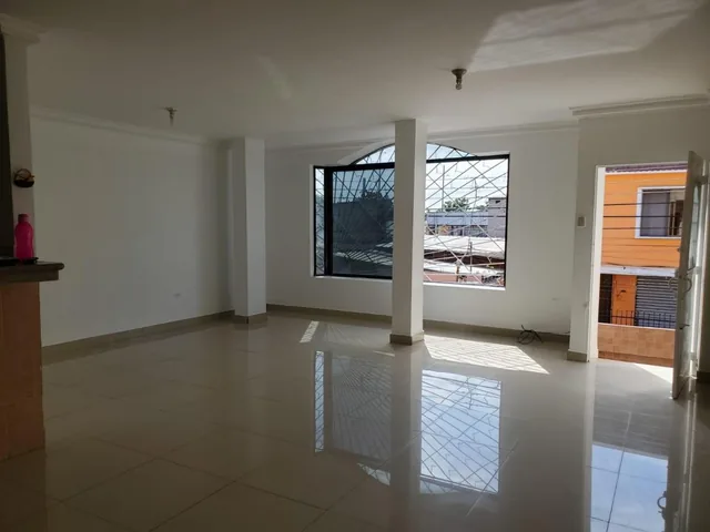 Vendo Casa de 4 Dorm. en Guayacanes, $120.000, Guayas — imagen 2