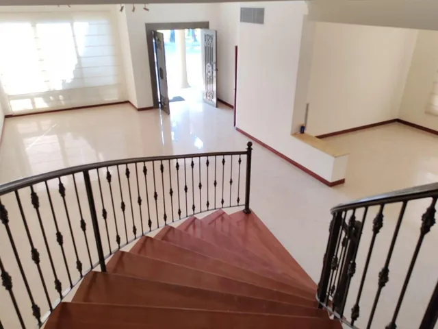 Se Alquila Casa Al Pie del Río en Exclusiva Urbanización - Samborondón (W. P), Guayas — imagen 5