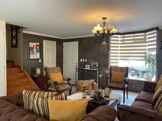 En Venta, Linda Casa,4 Dorm. Jardines de Carcelen, Norte de Quito — imagen 3