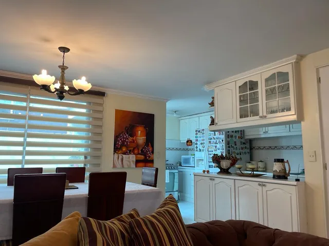 En Venta, Linda Casa,4 Dorm. Jardines de Carcelen, Norte de Quito — imagen 2