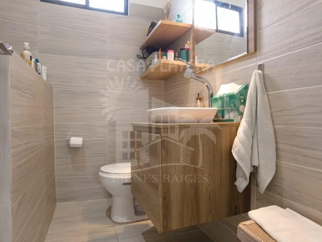 Vendo Espectacular Casa de 6 Dorm. Cerca del Paseo Shopping en Salinas — imagen 4