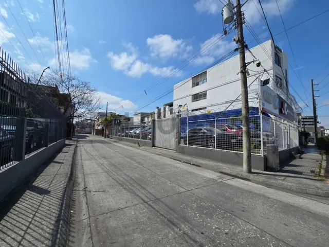 Terreno de Oportunidad en El Corazón de Kennedy Norte, Guayas — imagen 5