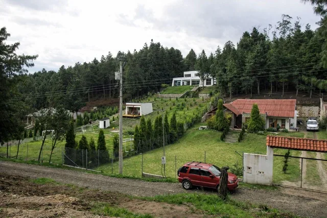 Vendido/terreno Dentro de Exclusiva Urbanización Bellavista Tarqui, Azuay — imagen 5