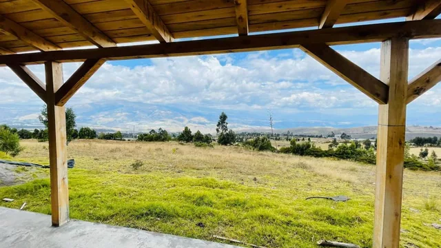 Ventaterreno 550 m², Tocachi — imagen 3