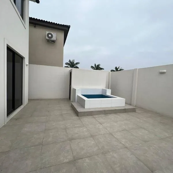 Venta de Casa en Ciudad Celeste - Isla Celeste - Estreno, Guayas — imagen 2