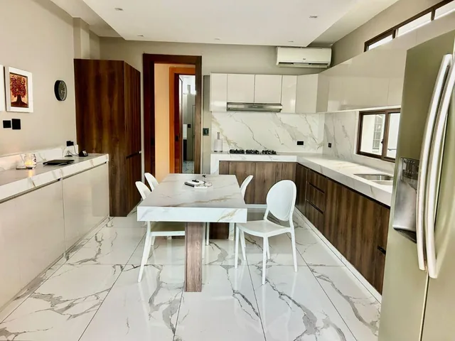 Vendo Moderna Casa en Samborondon, Isla Mocoli, 1 Planta, Piscina, Guayas — imagen 2