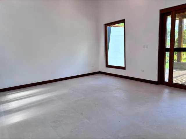 Preciosa Casa en Pakakuna Gardens de Una Sola Planta por Estrenar en Venta o Alquiler — imagen 2