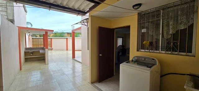 Vendo Casa 200 m² Seguridad 24/7 Esquinera 4 Dorm. Urb. Estrella del Mar Parque Samanes Norte Gye, Guayas — imagen 4