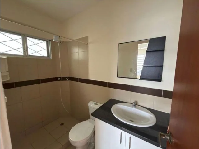Venta Casa de Una Planta en Urbanización San Antonio Lm 12 Via Samborondón/ Aurora, Guayas — imagen 5