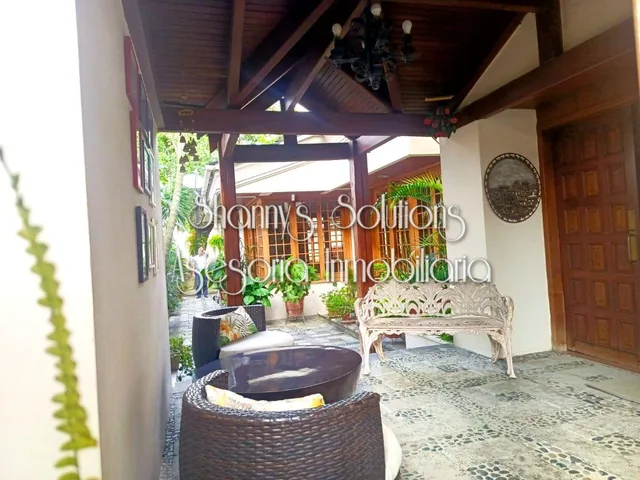 Urdesa - Venta Casa Sin Amob de 2 Plantas con 3 Hab, Estudio, Patio, Areas Verdes, Guayas — imagen 3