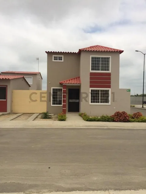 Casa en Venta en Urbanización Ceibo Real – Manta, Manabí — imagen 2
