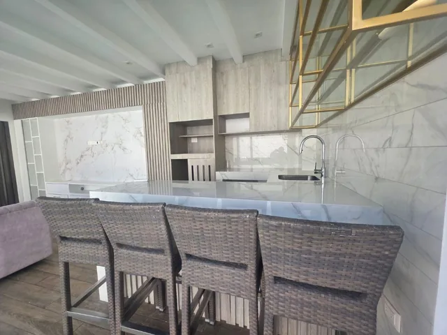 Samborondón, Se Vende Hermosa Casa Moderna 4 Dorm. con Piscina Vista a La Laguna, Guayas — imagen 5
