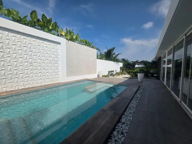 Samborondón, Se Vende Hermosa Casa Moderna 4 Dorm. con Piscina Vista a La Laguna, Guayas — imagen 2