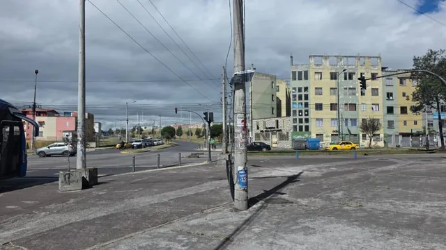 En Venta Local Comercial de 72 m² en Vía de Alto Tráfico - $86000 - Sector Quitumbe — imagen 3