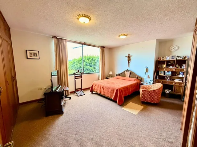 Vendo Casa con Terreno Urb. Miravalle 719 m² - Cumabaya — imagen 3