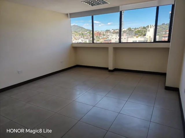 | Vendo Consultorio 43 m² | Hospital de Los Valles | — imagen 3