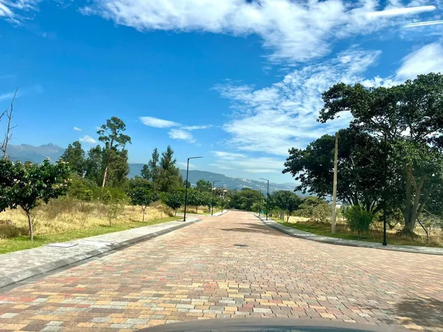 Mv - Sector Tumbaco, en Venta Terreno Unifamiliar 1007 m² en Urbanizacion Privada — imagen 5