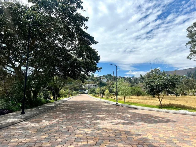 Mv - Sector Tumbaco, en Venta Terreno Unifamiliar 1007 m² en Urbanizacion Privada — imagen 4