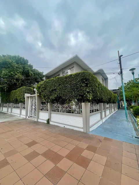 6133. Urdesa Central - Alquilo Casa Comercial, Frente Al Supermaxi 1000 m², $5000, Guayas — imagen 3