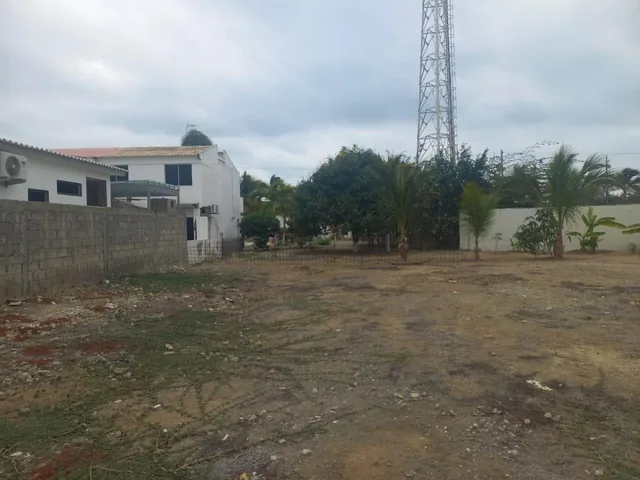 Terreno a Pasos del Mar en La Herradura — imagen 4