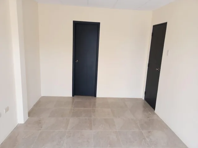 Casa Esquinera de Venta en La Urbanización Gran Vittoria, por Estrenar. Guayas — imagen 2