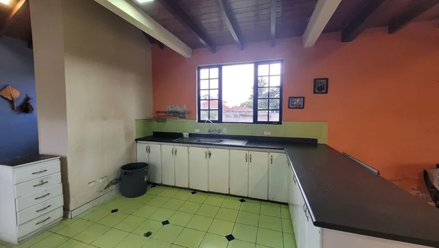 Casa de Venta en Urbanización San José del Valle, Los Chillos, 4 Dorm. — imagen 5