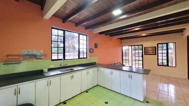 Casa de Venta en Urbanización San José del Valle, Los Chillos, 4 Dorm. — imagen 4