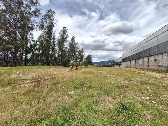 Venta Terreno Industrial 2495 m², Valle de Los Chillos, Puente Tres — imagen 2