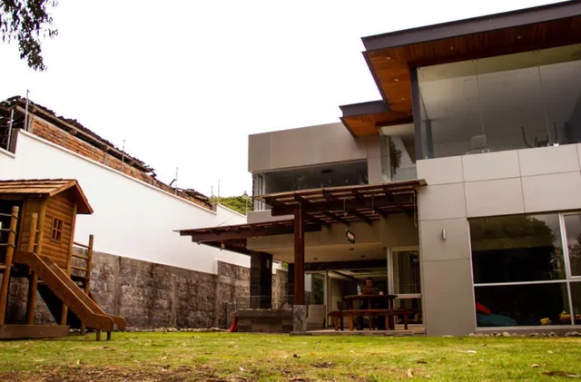 Tumbaco Casa de Venta Sector Intervalles (Su Precio Es Negociable) — imagen 3