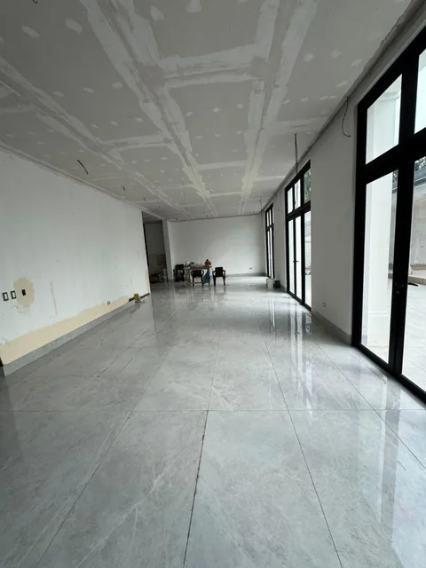 Casa de 510 m² con 4 Dorm. en Venta en Samborondón, Guayas — imagen 5
