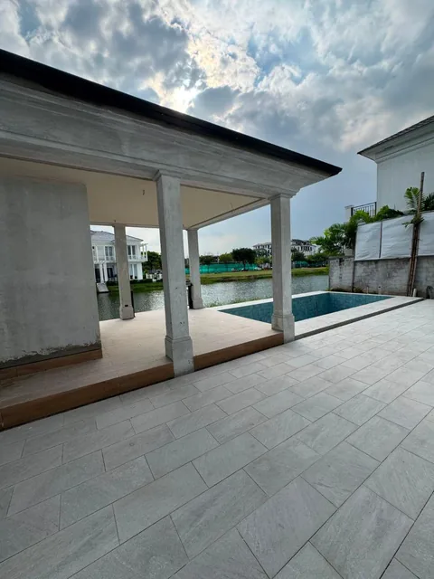 Casa de 510 m² con 4 Dorm. en Venta en Samborondón, Guayas — imagen 3