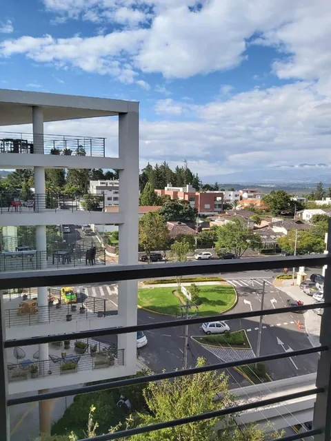 Vendo Duplex 174 m², 2 Dorm., Estudio, Terraza Privada, Cumbayá — imagen 2