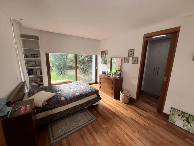 Venta Casa de Cumbaya - La Primavera Alta en Conjunto Privado — imagen 2