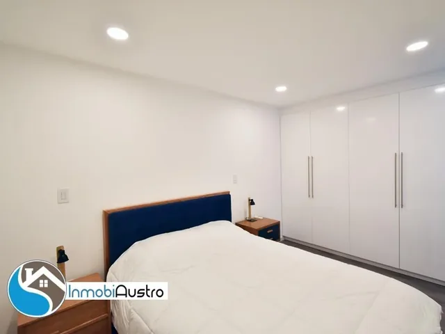 Av Primero de Mayo, Venta de Departamento Amoblado, Azuay — imagen 5
