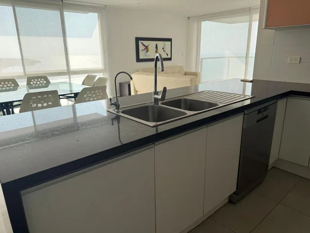 Amplio Departamento en Venta Frente Al Mar en Manta, Manabí — imagen 4