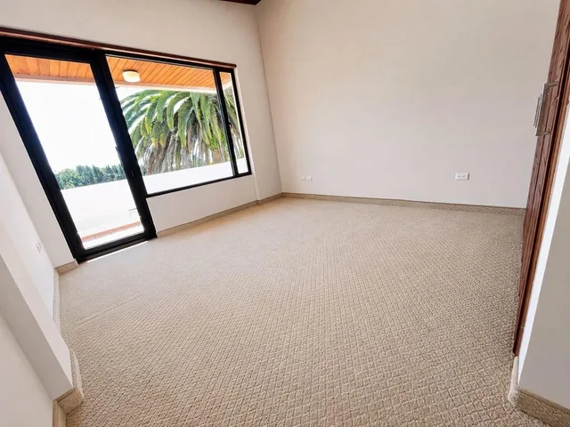 Casa de 720 m² con 3 Dorm. en Venta en Cumbayá — imagen 4