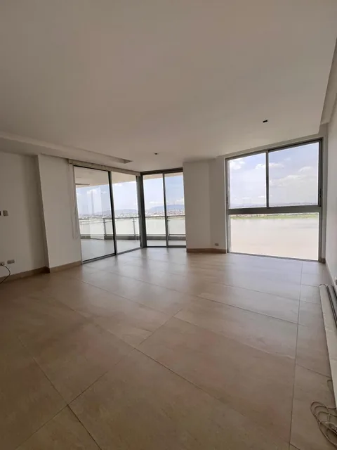 En Venta Departamento Amplio Vista Al Rio "Gquil Tenis Club" Km. 4.5 - Sambo, Guayas — imagen 3