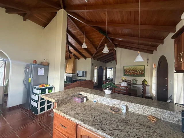 Casa, Estilo Campestre de Venta en Cotacachi, Imbabura — imagen 2
