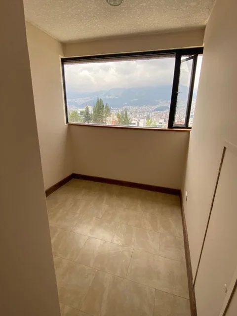Vendo Departamento, Sector Gonzáles Suarez, 240 m, 300.000 Dólares — imagen 4