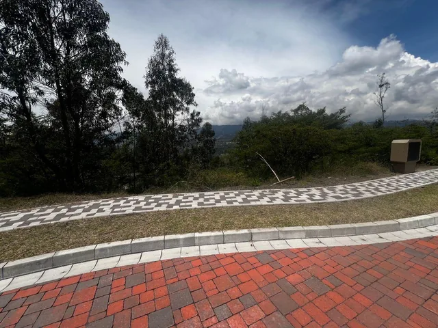 Venta, Terreno de 1000 m² en Tumbaco Excelente Urbanización — imagen 3