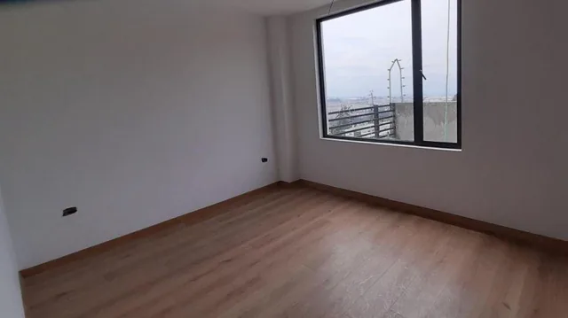 Departamento con Terraza 3 Habitaciones de Venta en Carcelen — imagen 2