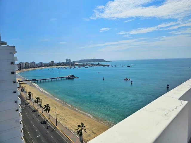 Vendo de Oportunidad Hermoso Penthouse de 2 Pisos en El Malecon de Salinas — imagen 5