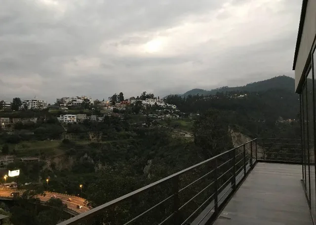 Venta Hermoso Departamento Penthouse Cumbaya en Urbanización — imagen 5