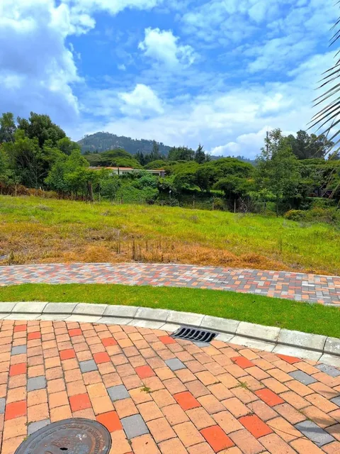 Se Vende Terrenos Desde 1.000 m² Tumbaco La Cerámica, Urbanización Top Exclusiva — imagen 2