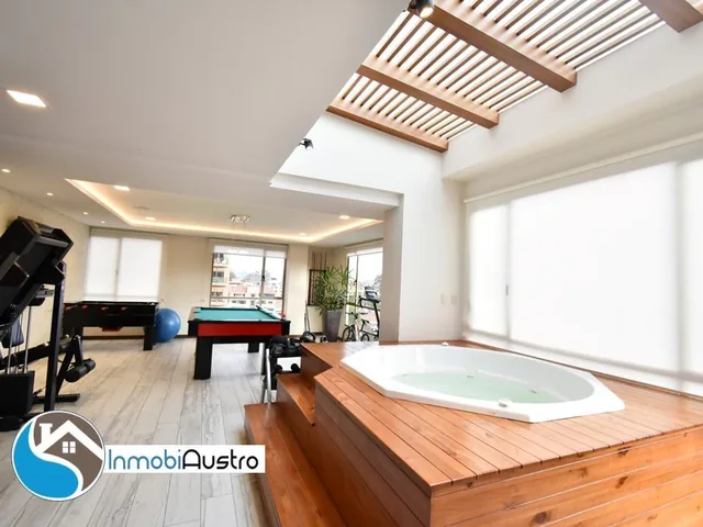 Av Ordoñez Lazo, Venta de Penthouse con Acabados de Lujo, Azuay — imagen 2