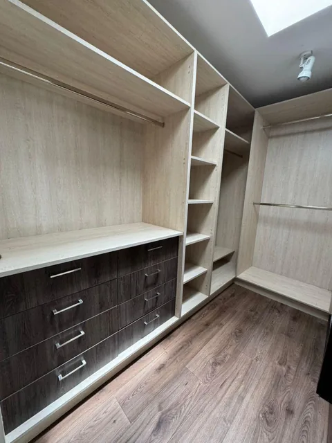 Vendo Departamento en La Mejor Zona de Cumbaya Dept 2 Dorm. 140 m Más 100 m de Patio — imagen 3