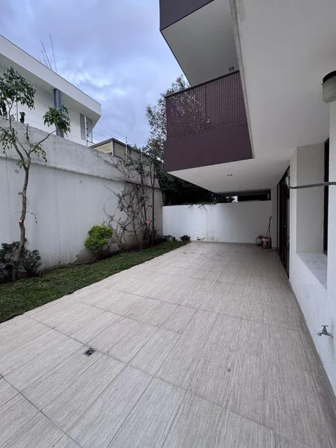Vendo Departamento en La Mejor Zona de Cumbaya Dept 2 Dorm. 140 m Más 100 m de Patio — imagen 2