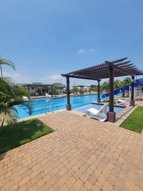 En Venta Exclusivo Terreno Esquinero con Vista Al Río en Isla Celeste Babor Samborondón | $390/m², Guayas — imagen 2