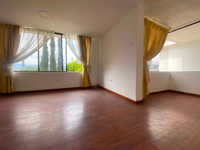 Exclusiva Residencia en Venta | Jardín del Este – Cumbayá — imagen 2